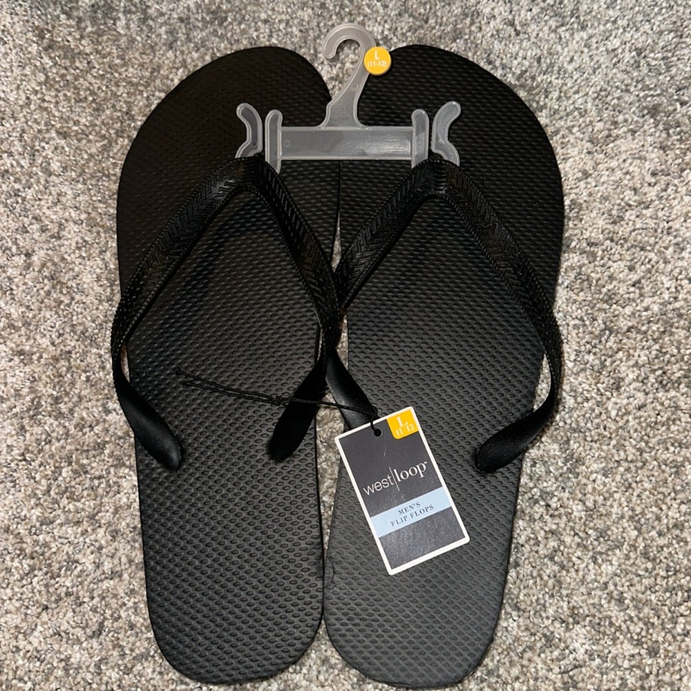Brand New Men’s West Loop size 11/12 Large!